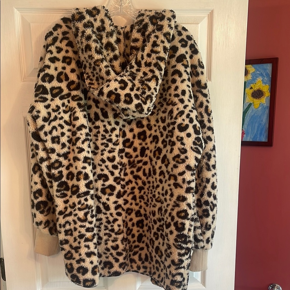 Hem & Thread Animal Print Faux Fur Jacket - Picture 3 of 3